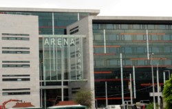 Aréna Corner függönyfal